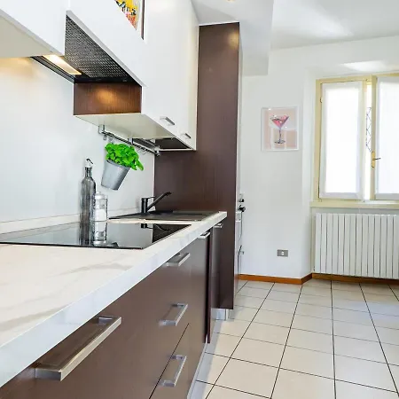 Center House Via Anghileri Lecco