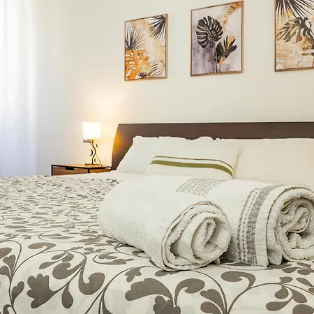 Center House Via Anghileri Διαμέρισμα Lecco