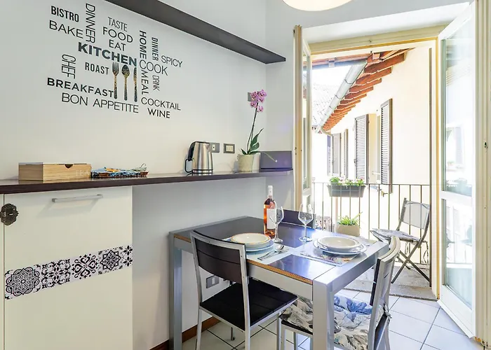 Center House Via Anghileri * Lecco