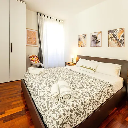 Center House Via Anghileri *