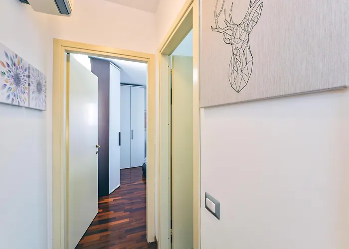 Center House Via Anghileri Апартаменты Лекко